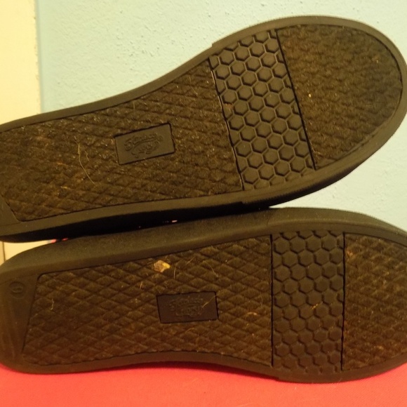 Black High Top Memory Foam Sneakers Size 9 Womens - Picture 3 of 3